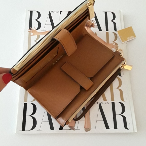 Michael Kors Double Zip Wristlet/Wallet - Picture 2 of 7